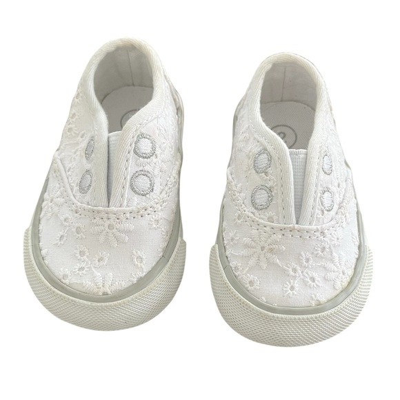 Girls Size 2 Summer Shoes Pink Flip Flops and White Sneakers Bundle of 2 - Picture 3 of 13
